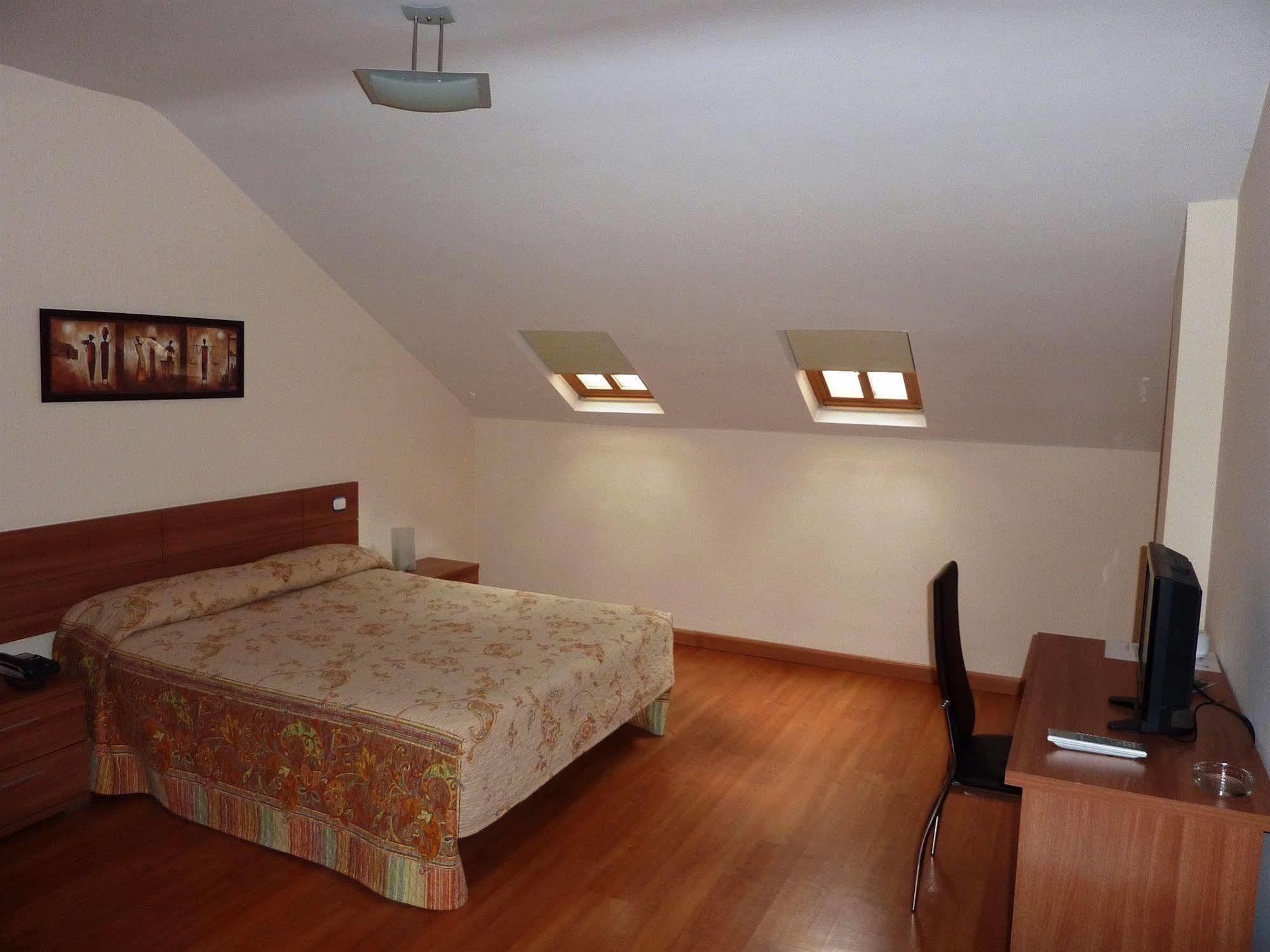 Hostal La Morada La Cistérniga Exteriör bild