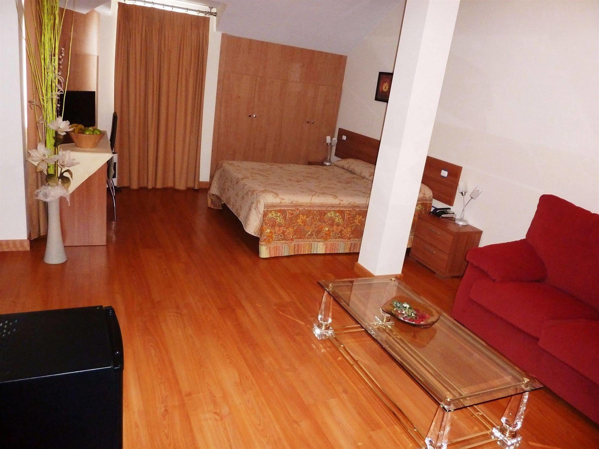 Hostal La Morada La Cistérniga Exteriör bild